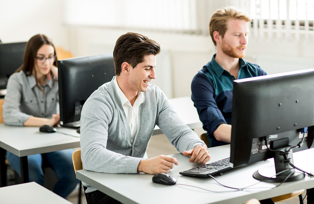 Curso completo de desenvolvedor de Web React